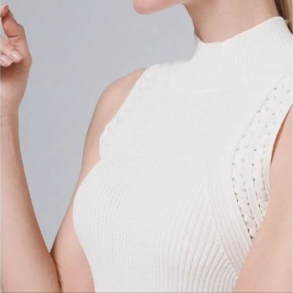 White House Black Market Tops - White House Black Market Braided Mockneck Ribbed Sweater Tank In Ecru Size XL